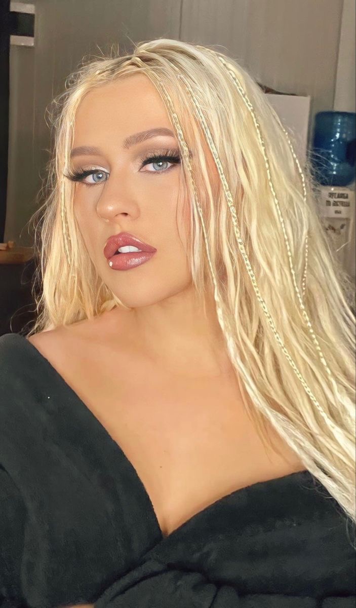 CHRISTINA  AGUILERA